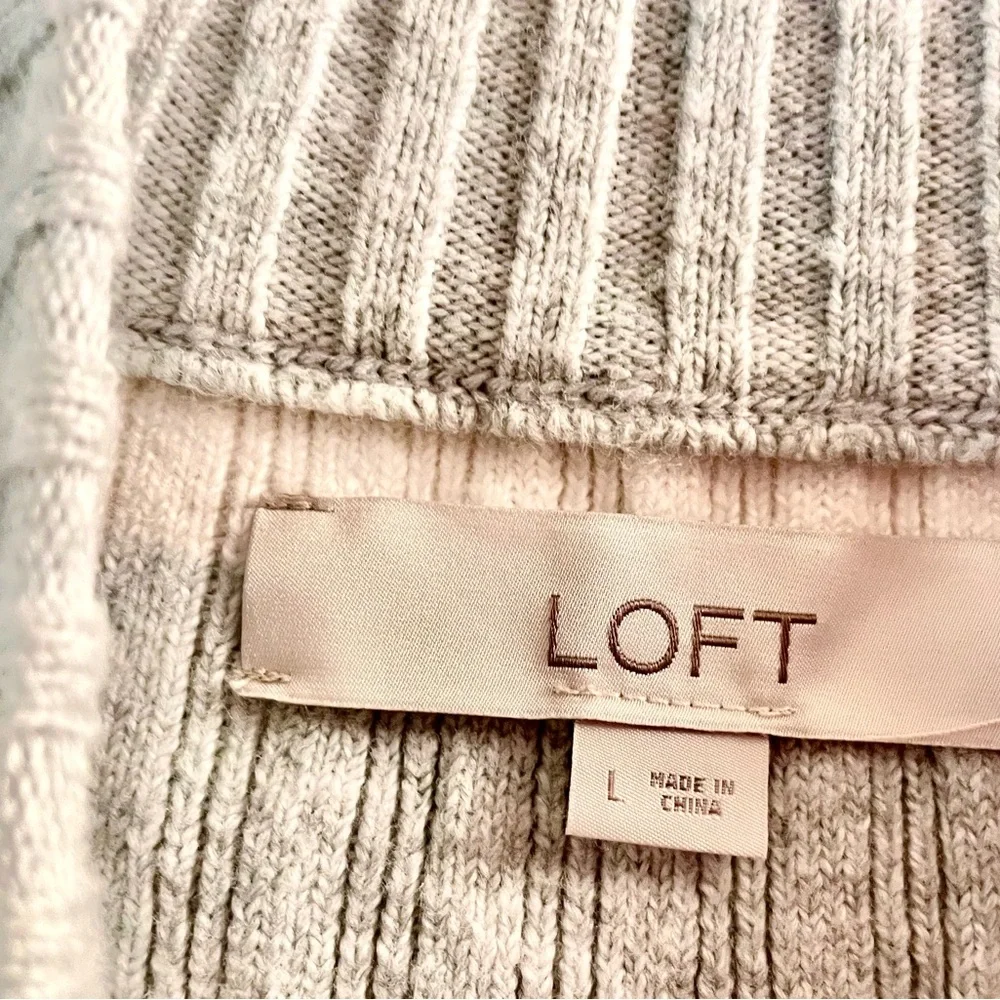 LOFT Gray And White Striped Ribbed Mock Neck Sweater SIZE LARGE GUC!